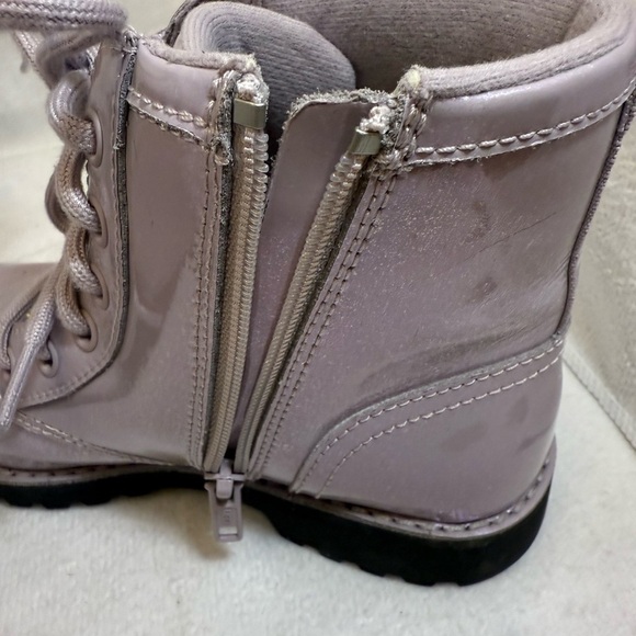 UGG GIRLS K RYANN BOOTS 1153522K PATENT LEATHER LACE-UP & ZIP LAVENDER SIZE 2 - Picture 5 of 9